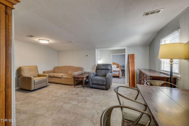 702 West Main Street, Jonesborough, TN 37659