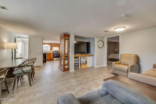 702 West Main Street, Jonesborough, TN 37659