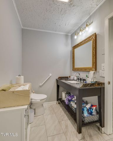 702 West Main Street, Jonesborough, TN 37659