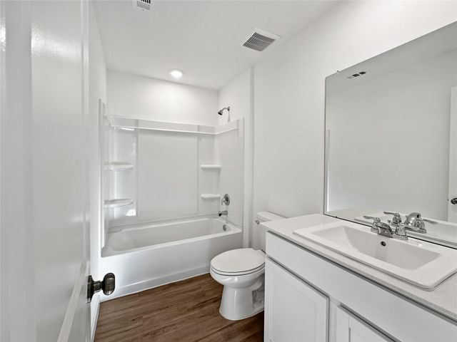 1715 Windrose Bend, Angleton, TX 77515