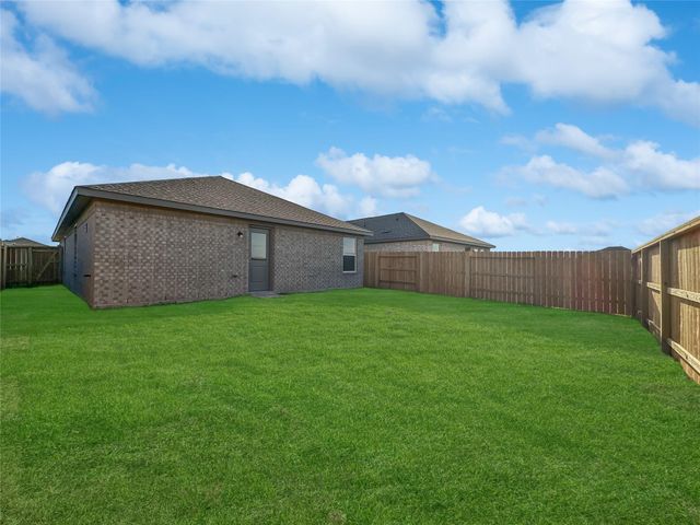 1715 Windrose Bend, Angleton, TX 77515