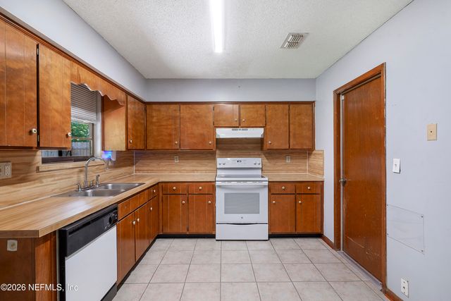 1790 KILLARN Circle, Middleburg, FL 32068