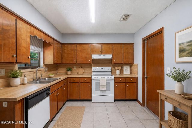 1790 KILLARN Circle, Middleburg, FL 32068