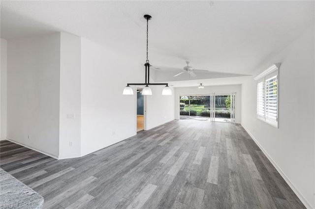 3239 Barbados LN, Naples, FL 34119