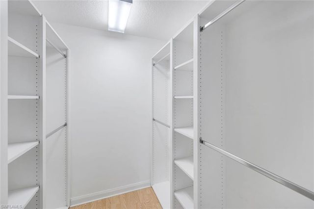 3239 Barbados LN, Naples, FL 34119