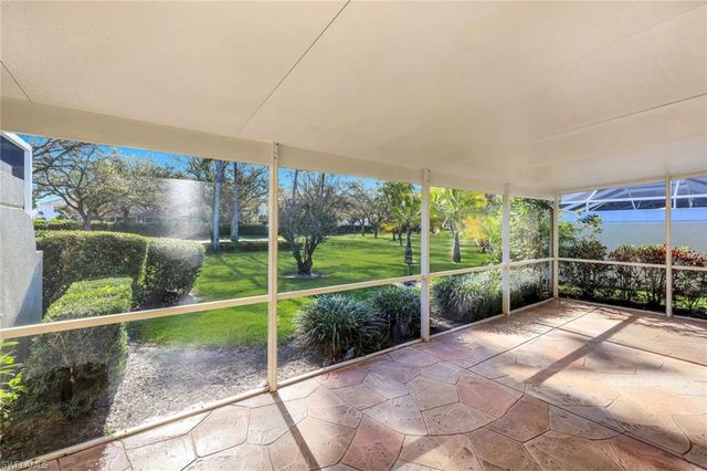 3239 Barbados LN, Naples, FL 34119