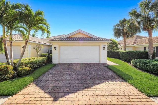 3239 Barbados LN, Naples, FL 34119