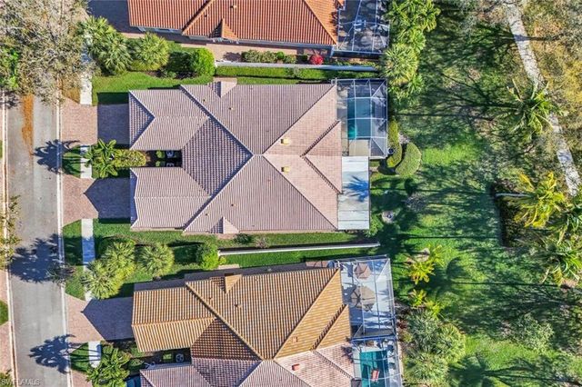 3239 Barbados LN, Naples, FL 34119