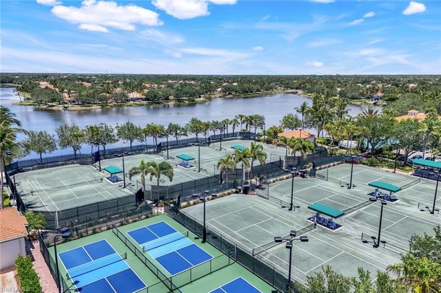 3239 Barbados LN, Naples, FL 34119