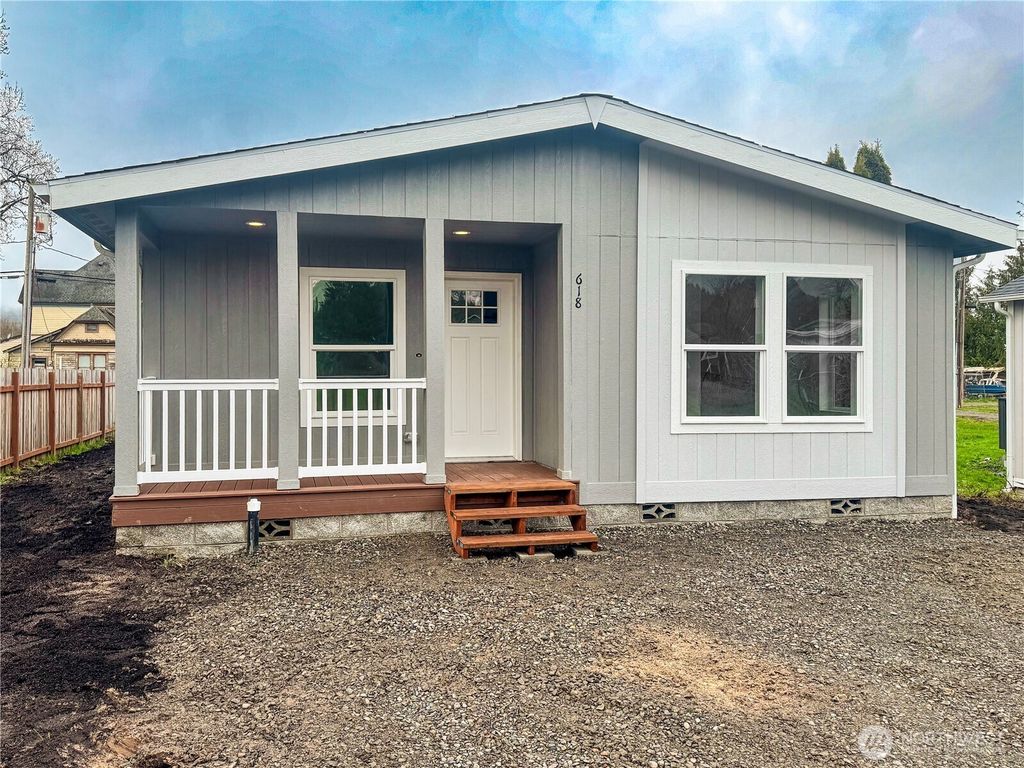 618 C Street, Vader, WA 98593