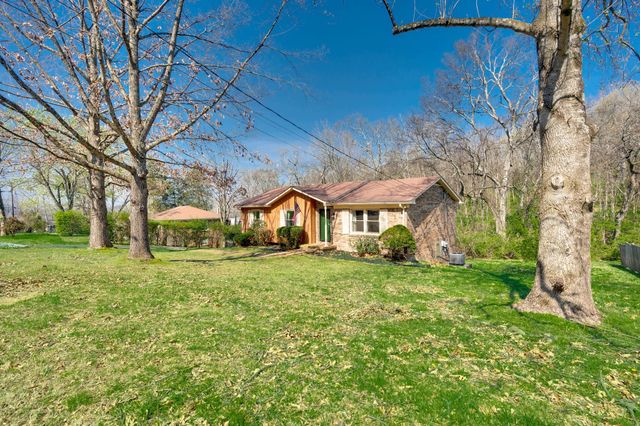 520 Holt Valley Rd, Nashville, TN 37221
