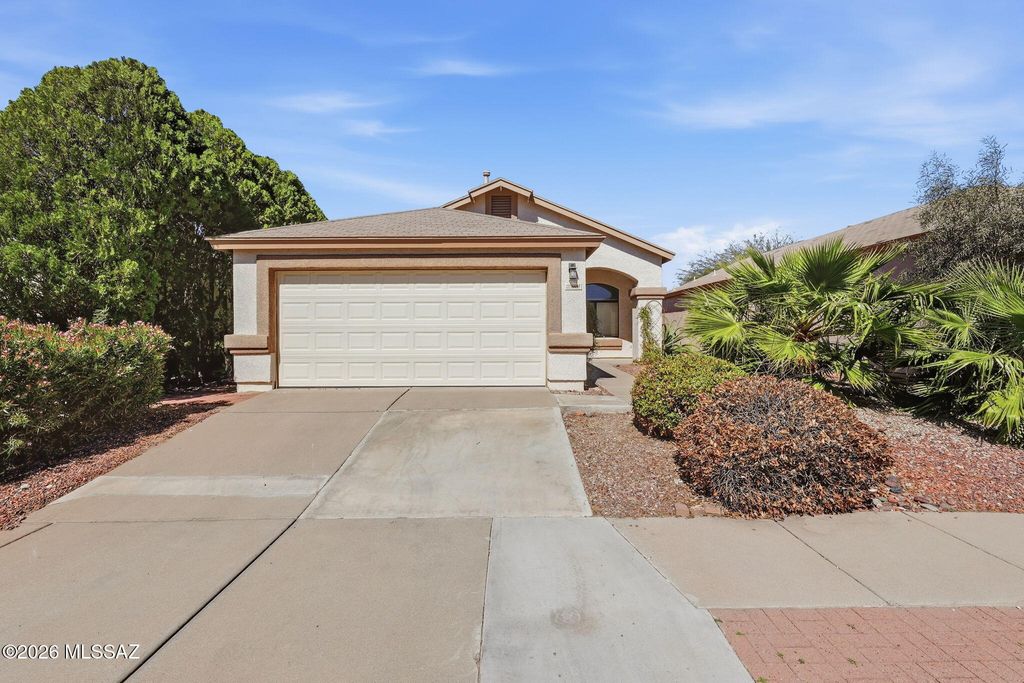 Image 1 of property listing at 9489 E Lochnay Lane, Tucson, AZ 85747