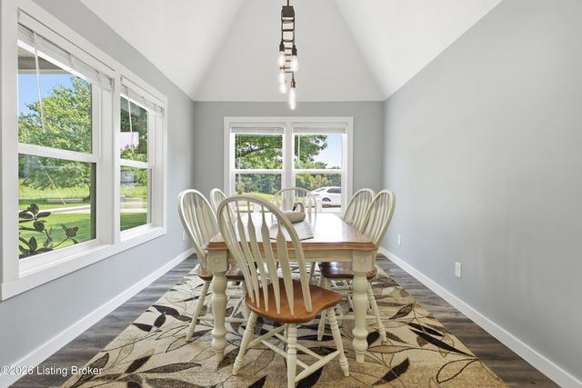 217 Stanley Dr, Shepherdsville, KY 40165