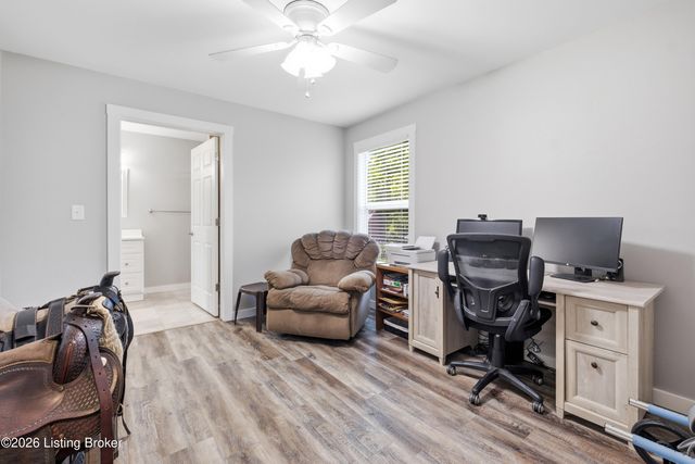 217 Stanley Dr, Shepherdsville, KY 40165