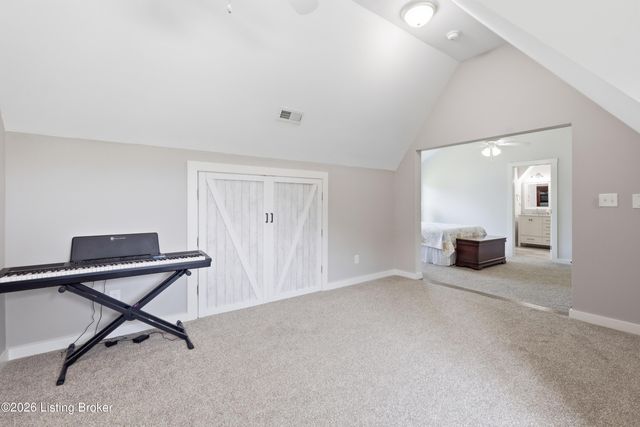 217 Stanley Dr, Shepherdsville, KY 40165
