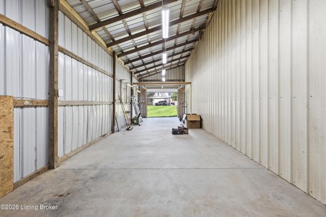 217 Stanley Dr, Shepherdsville, KY 40165