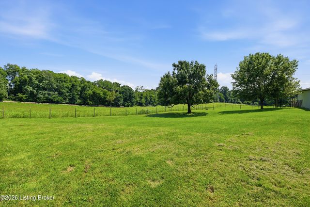 217 Stanley Dr, Shepherdsville, KY 40165