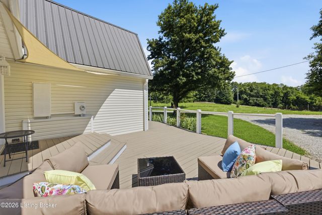 217 Stanley Dr, Shepherdsville, KY 40165