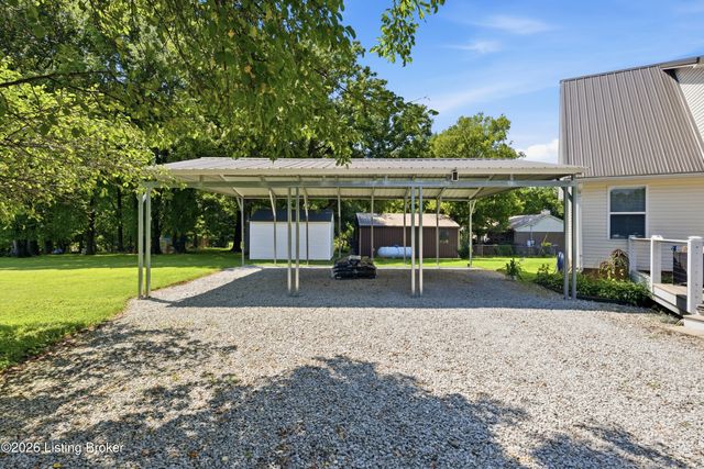 217 Stanley Dr, Shepherdsville, KY 40165