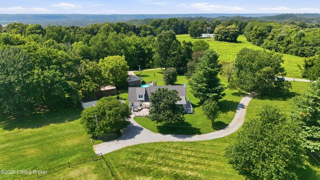 217 Stanley Dr, Shepherdsville, KY 40165