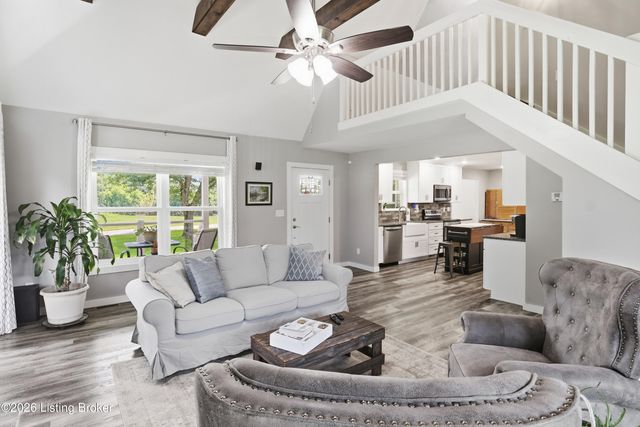217 Stanley Dr, Shepherdsville, KY 40165