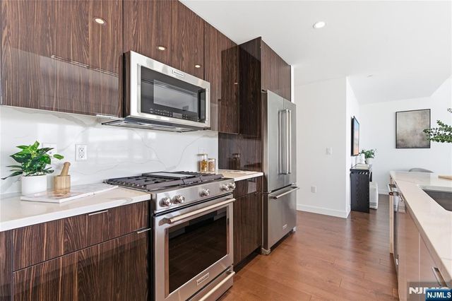800 Ave At Port Imperial Boulevard 1010, Weehawken, NJ 07086