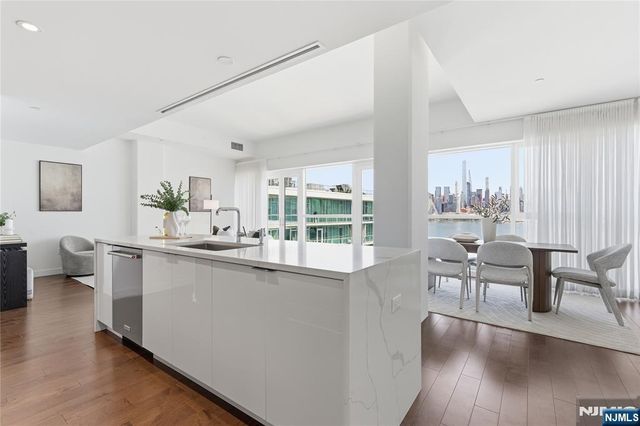 800 Ave At Port Imperial Boulevard 1010, Weehawken, NJ 07086