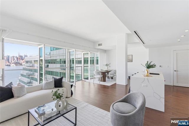800 Ave At Port Imperial Boulevard 1010, Weehawken, NJ 07086