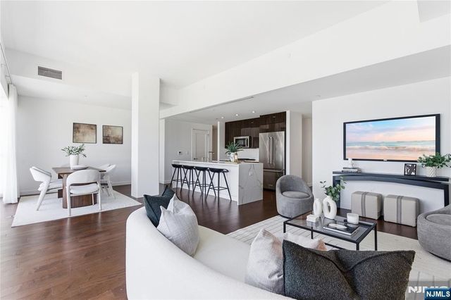 800 Ave At Port Imperial Boulevard 1010, Weehawken, NJ 07086