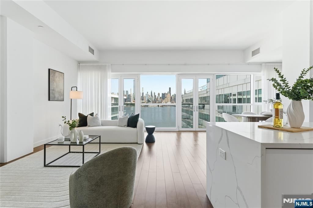800 Ave At Port Imperial Boulevard 1010, Weehawken, NJ 07086