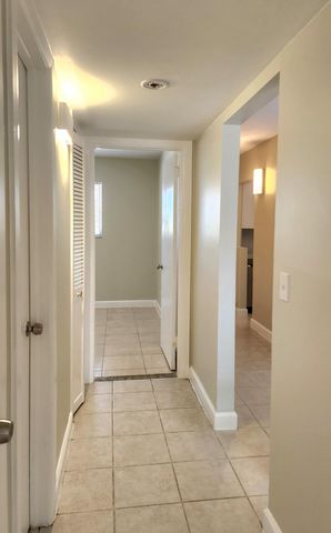 1501 CRESCENT Circle D36, Lake Park, FL 33403