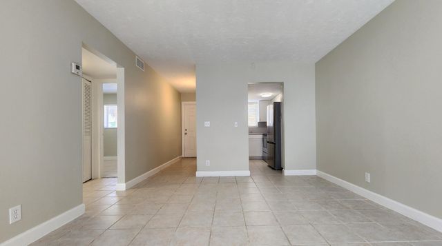 1501 CRESCENT Circle D36, Lake Park, FL 33403