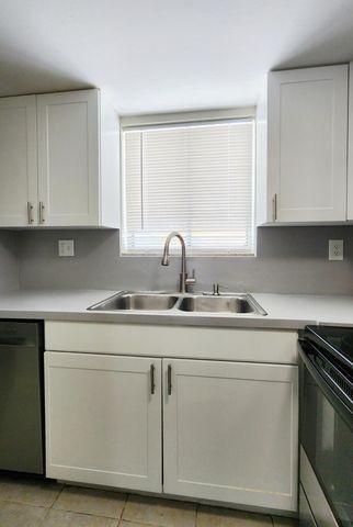 1501 CRESCENT Circle D36, Lake Park, FL 33403