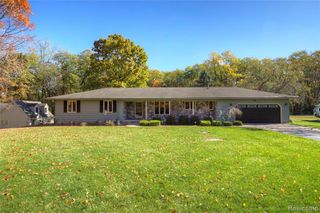 7603 Hamburg Road, Brighton, MI 48116