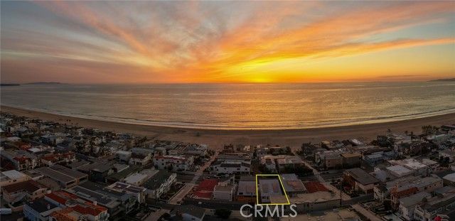 213 Bayview Drive, Manhattan Beach, CA 90266