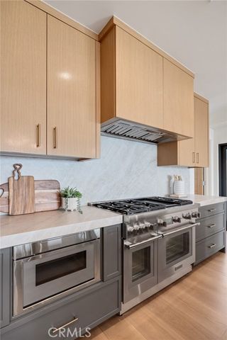 213 Bayview Drive, Manhattan Beach, CA 90266