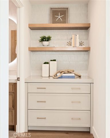 213 Bayview Drive, Manhattan Beach, CA 90266