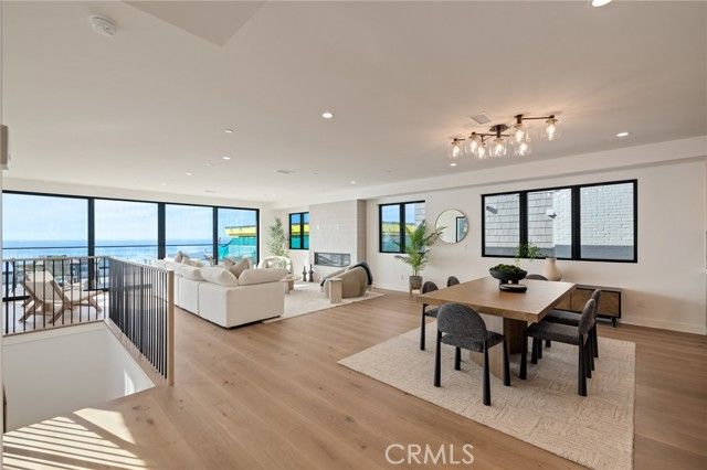 213 Bayview Drive, Manhattan Beach, CA 90266