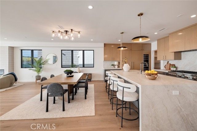 213 Bayview Drive, Manhattan Beach, CA 90266