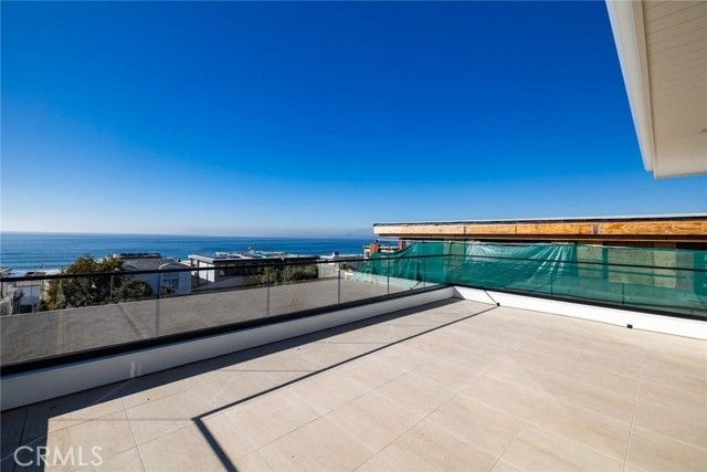 213 Bayview Drive, Manhattan Beach, CA 90266