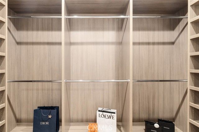 213 Bayview Drive, Manhattan Beach, CA 90266