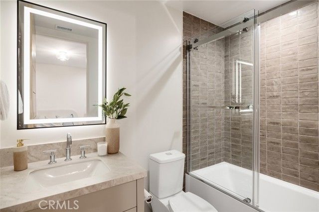 213 Bayview Drive, Manhattan Beach, CA 90266