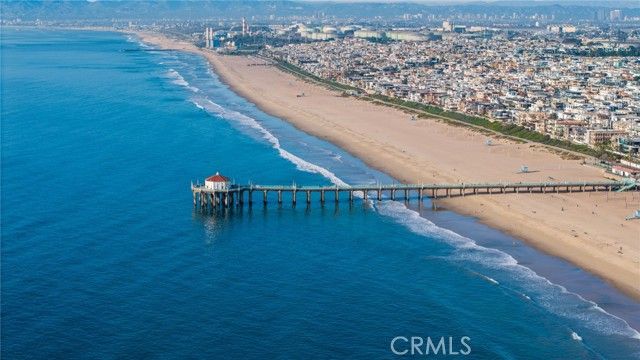 213 Bayview Drive, Manhattan Beach, CA 90266