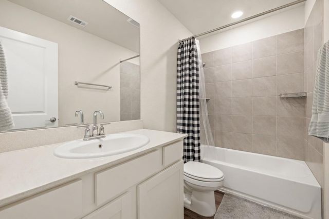 129 Greenway LN, Georgetown, TX 78628