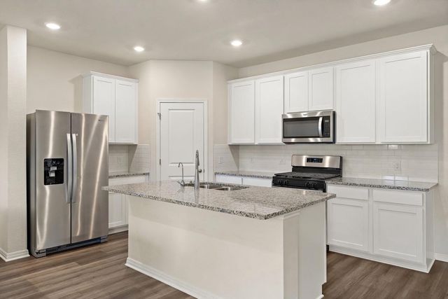 129 Greenway LN, Georgetown, TX 78628