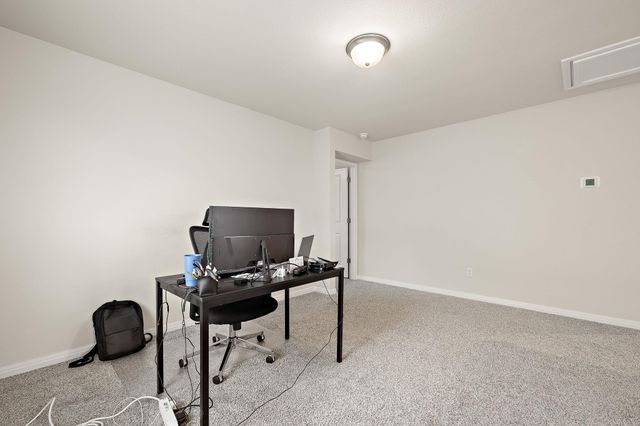 129 Greenway LN, Georgetown, TX 78628