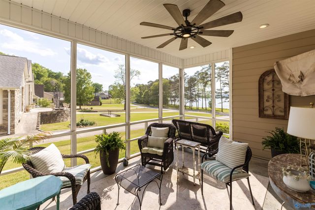2305 Sunset Drive, Guntersville, AL 35976