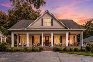 2305 Sunset Drive, Guntersville, AL 35976