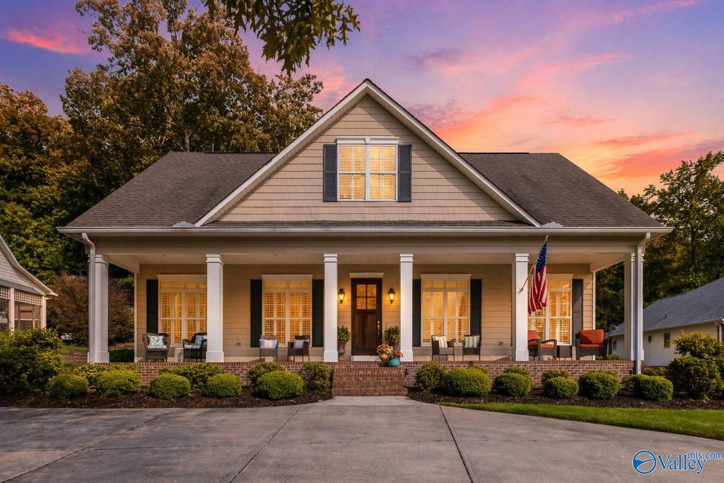 2305 Sunset Drive, Guntersville, AL 35976