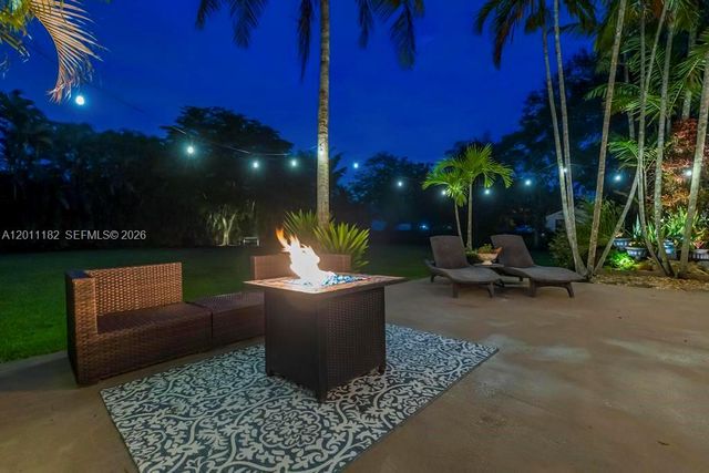 14011 SW 21st St, Davie, FL 33325